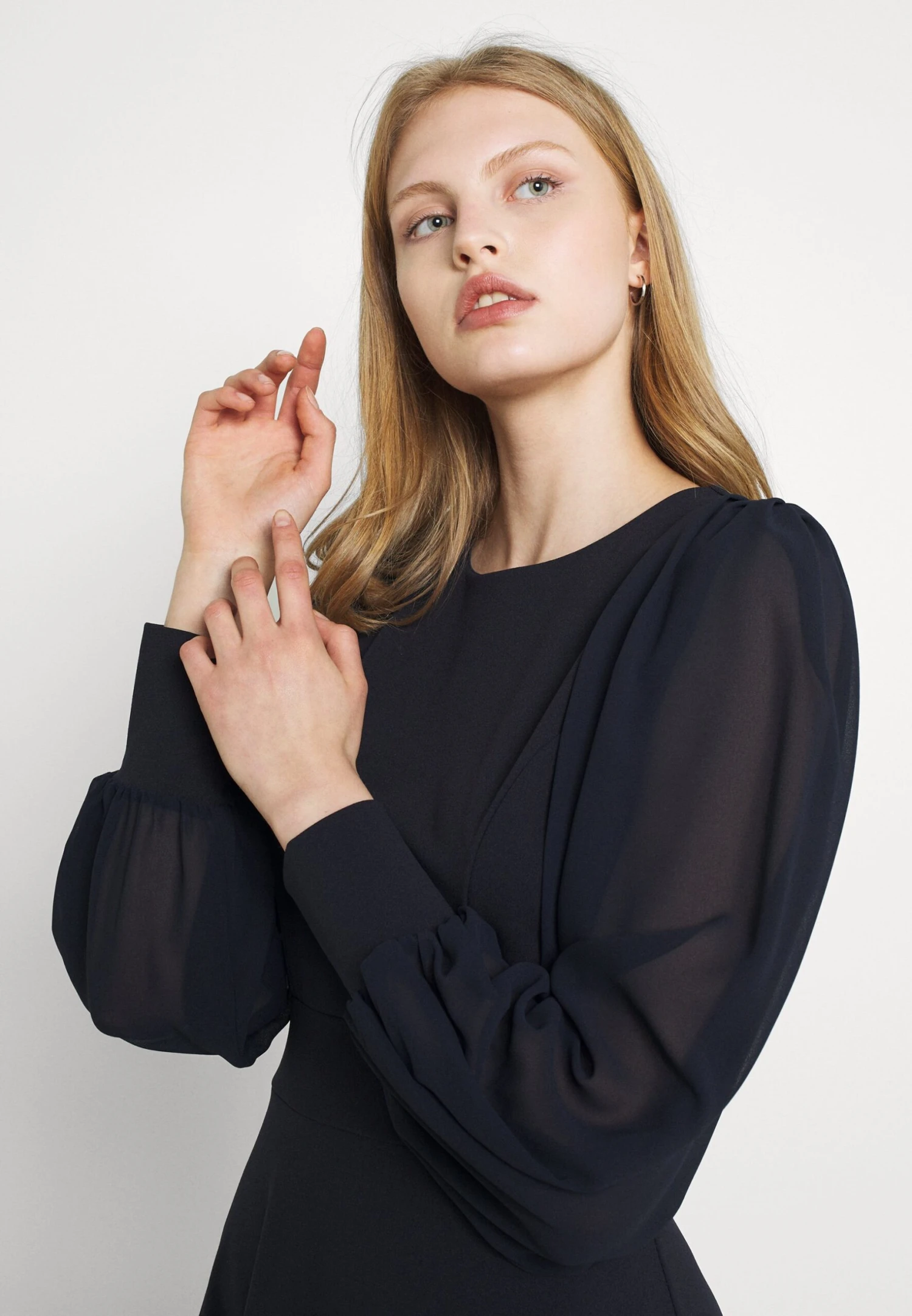 Wal G Kat Sleeve Dress - Day Dress - Navy Blue - Image 4