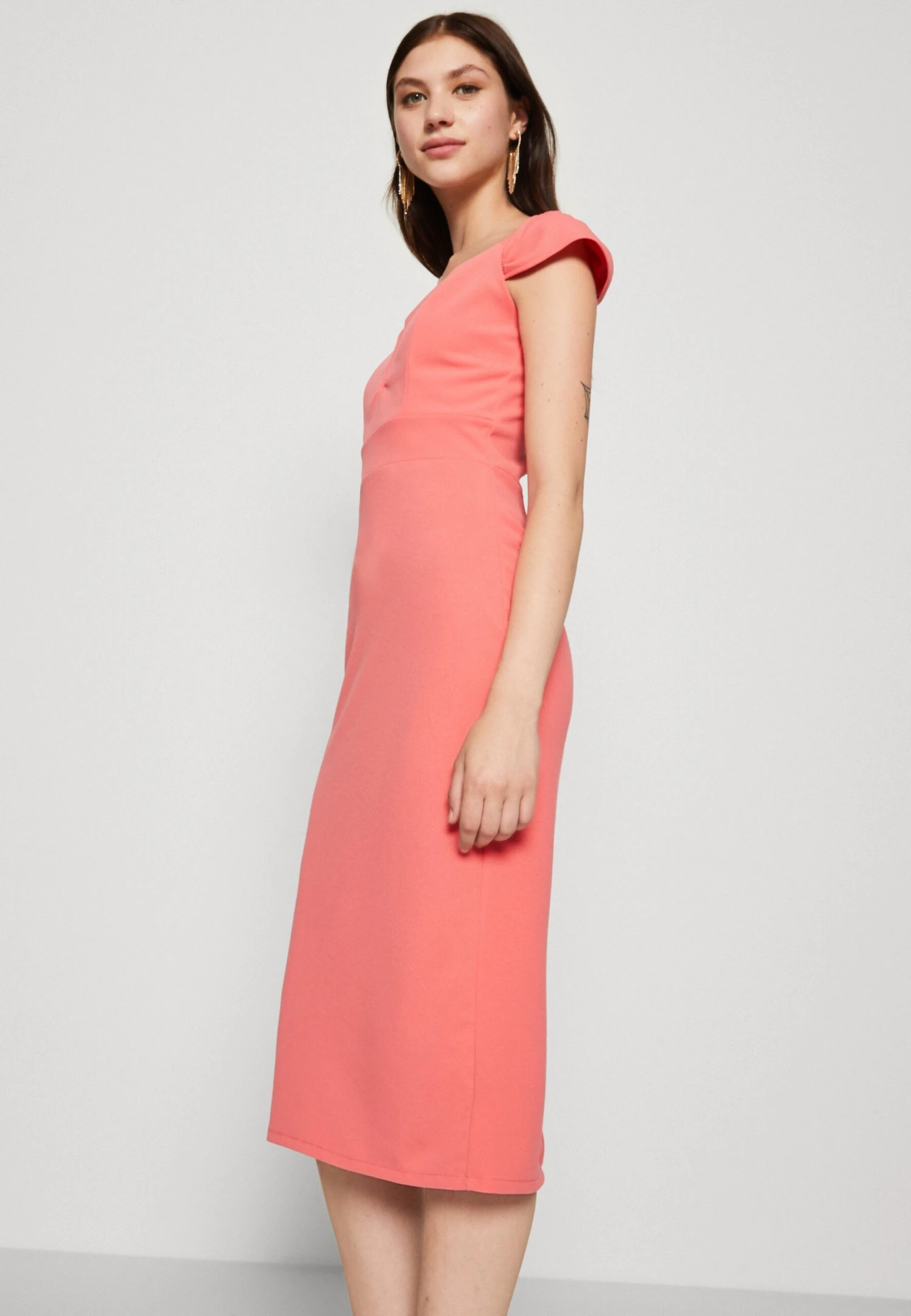 Wal G Saira Midi - Shift Dress - Coral - Image 4