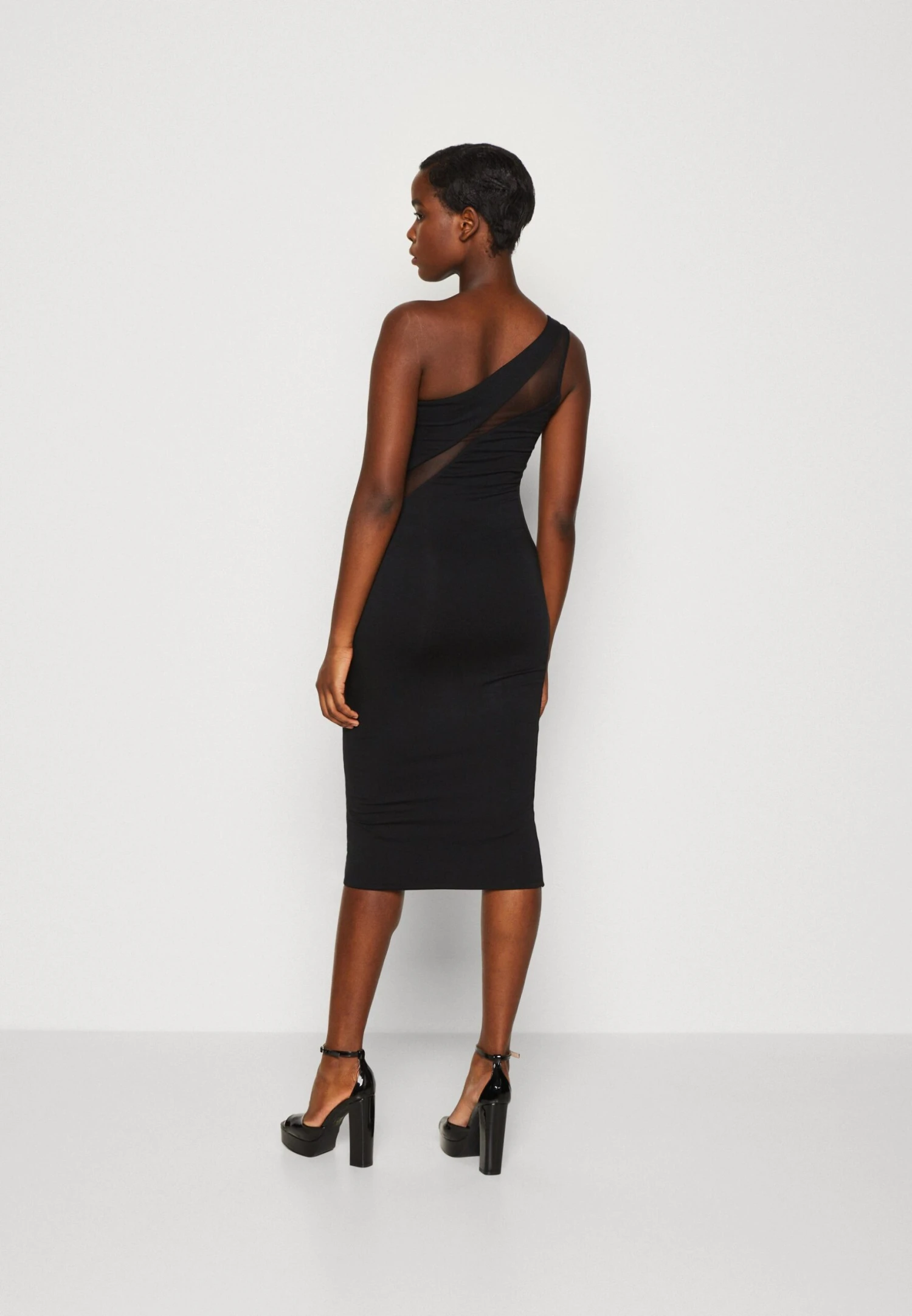 Wal G Zakera Contrast Midi Dress - Jersey Dress - Black - Image 3