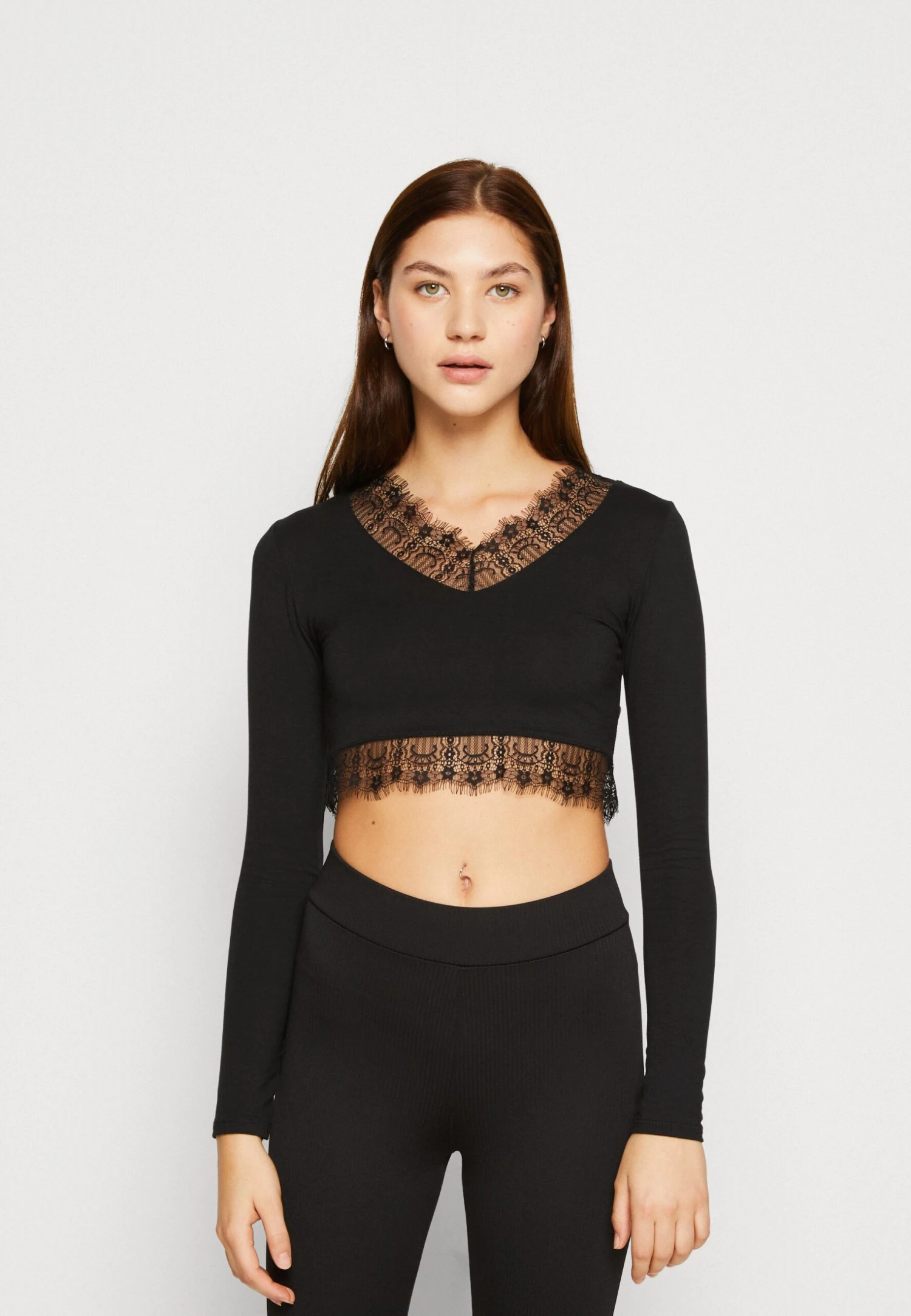 Wal G Jonny Crop - Long Sleeved Top