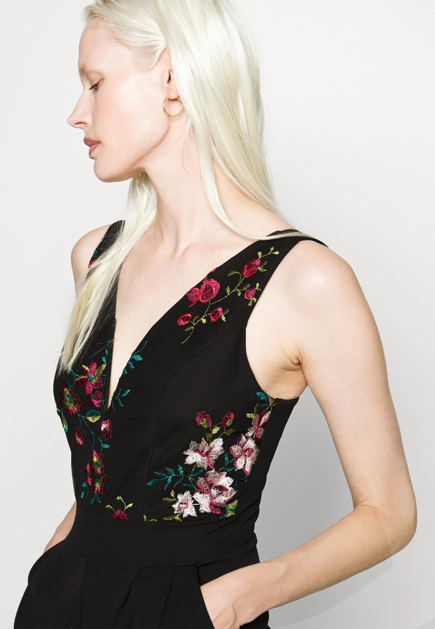 Contrast Plunge - Jumpsuit - Image 4